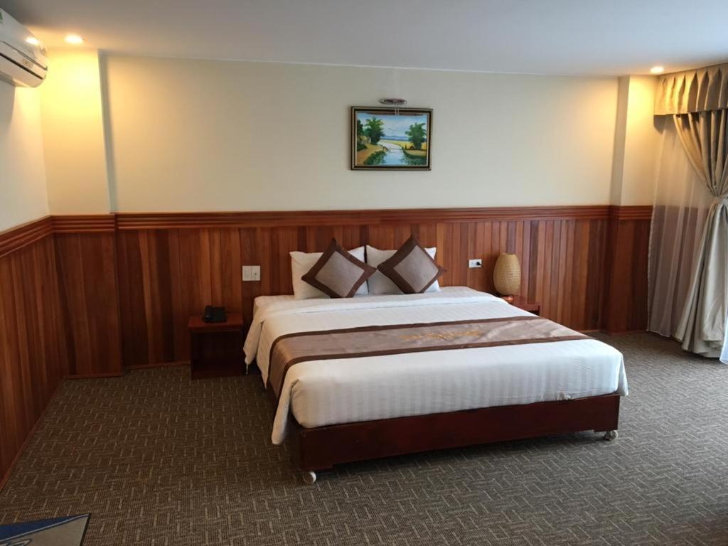 Vinh Plaza Hotel Eksteriør bilde