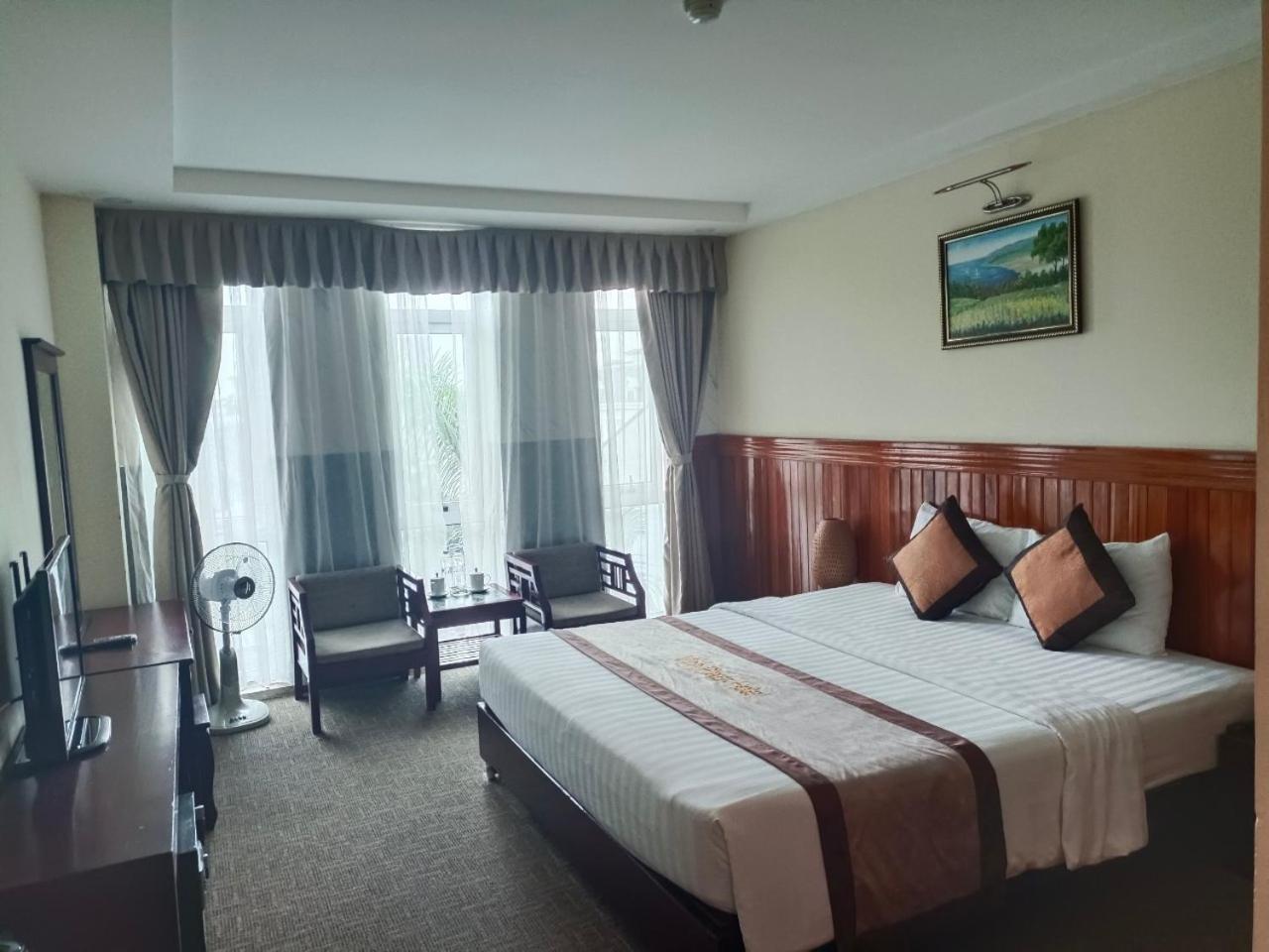 Vinh Plaza Hotel Eksteriør bilde