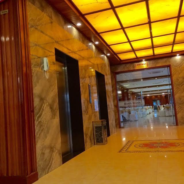 Vinh Plaza Hotel Eksteriør bilde